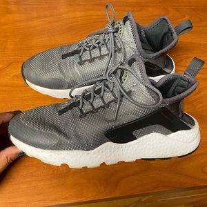 Woman’s Nike Huaraches